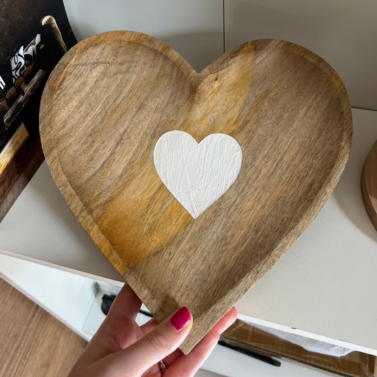 Piattino in legno a forma di cuore 24,5 cm